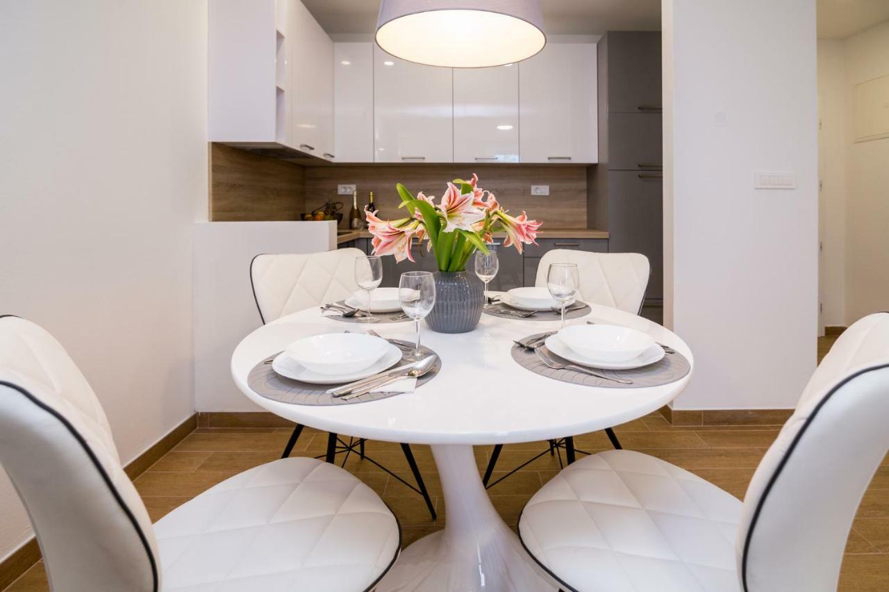 Fk Apartments باكوشتاني المظهر الخارجي الصورة