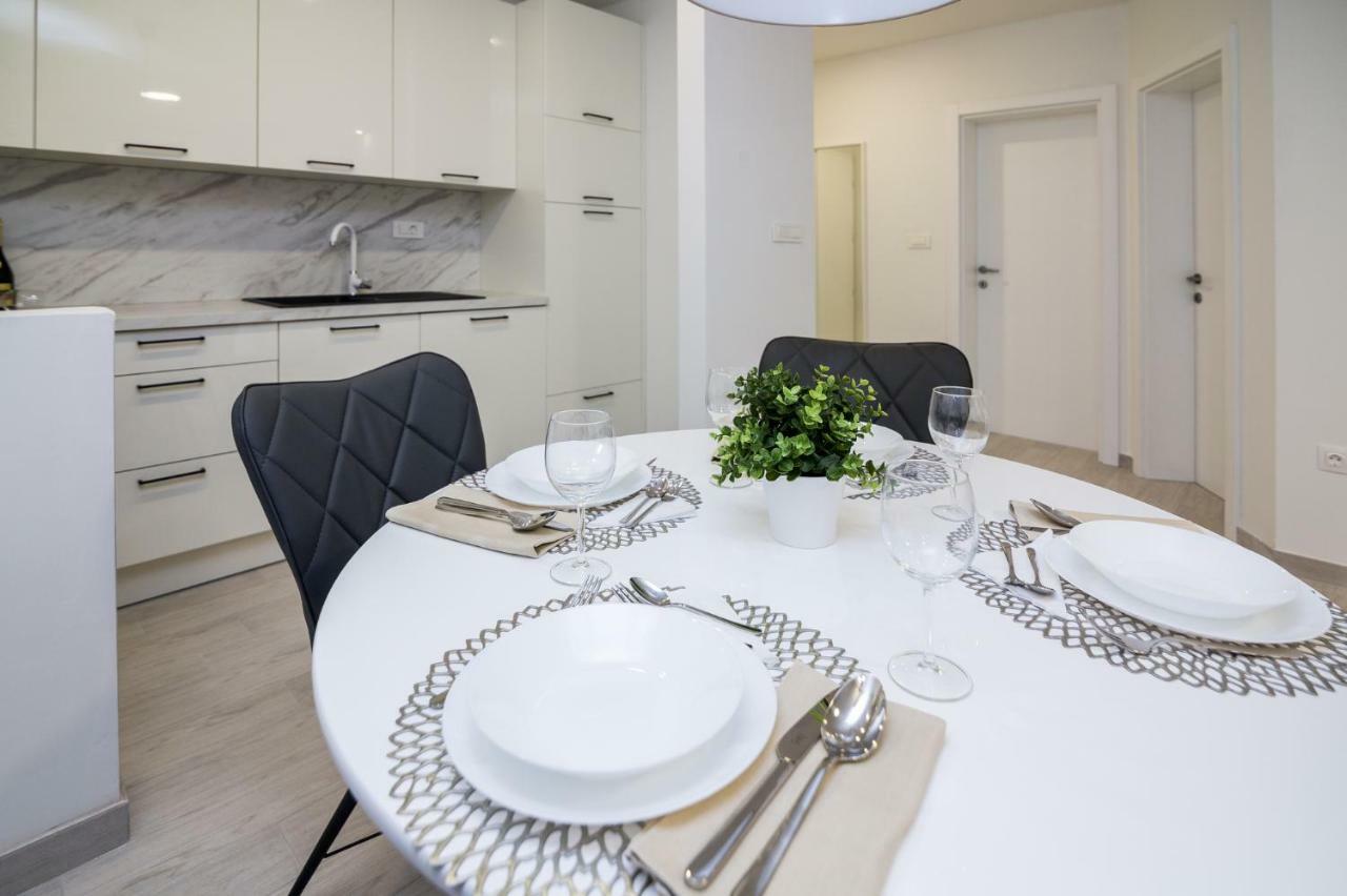 Fk Apartments باكوشتاني المظهر الخارجي الصورة