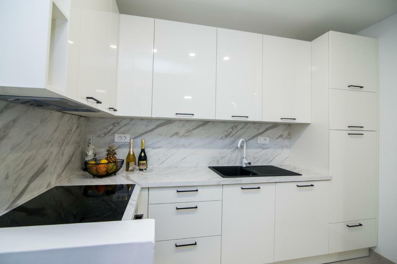 Fk Apartments باكوشتاني المظهر الخارجي الصورة