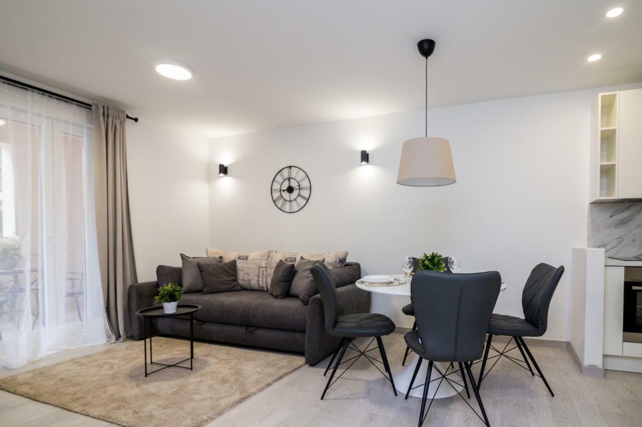 Fk Apartments باكوشتاني المظهر الخارجي الصورة