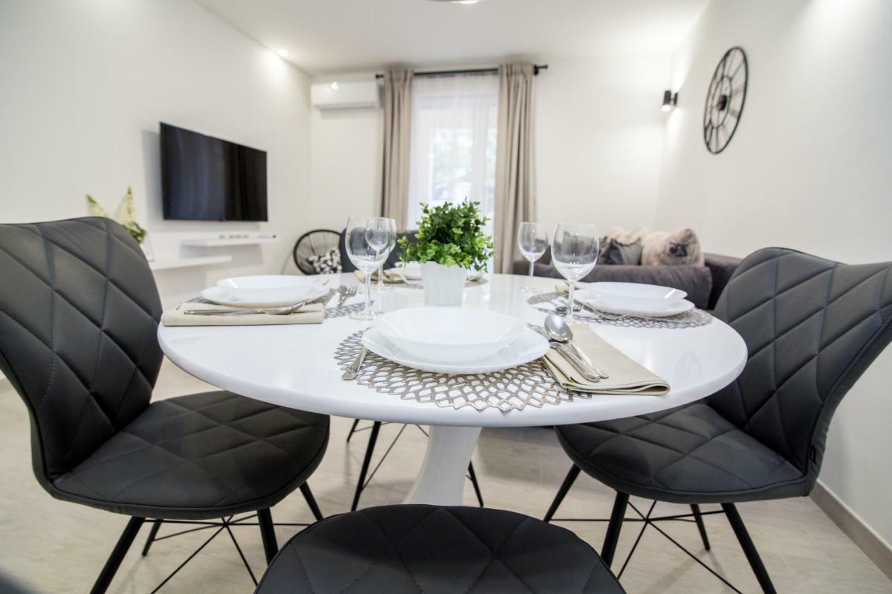 Fk Apartments باكوشتاني المظهر الخارجي الصورة